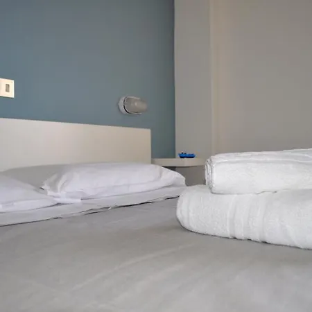 Urano Otel *