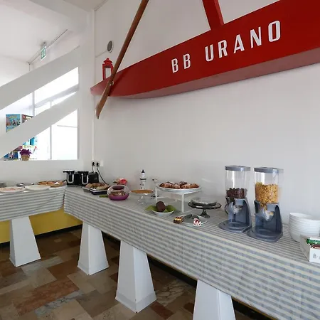 Urano Hotel *