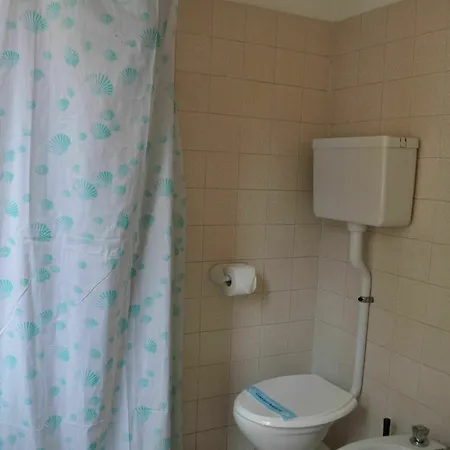 Urano Hotel *